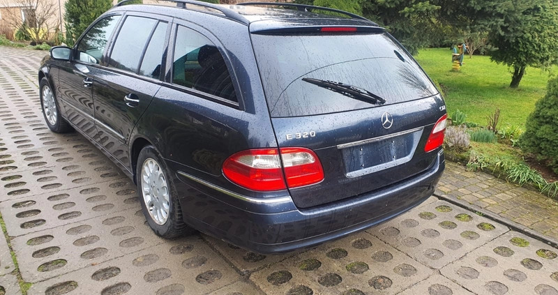 Mercedes-Benz Klasa E cena 11300 przebieg: 224500, rok produkcji 2004 z Bardo małe 254